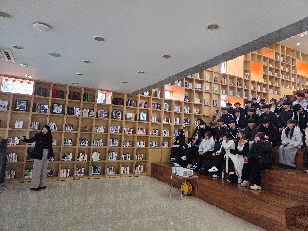 신입생 도서관 정보교육 대표이미지